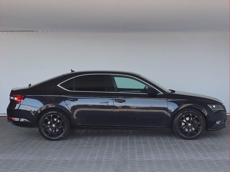 Škoda Superb (2018) Style 2.0 TDI, Automat, Kůže - fotka 6 z 24
