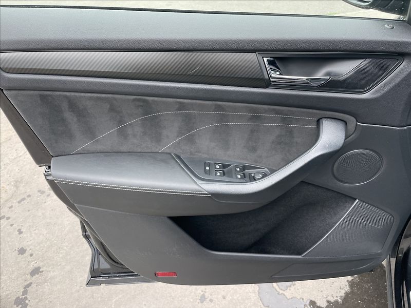 Škoda Kodiaq 2,0 TSI 4x4 DSG Sportline ACC - fotka 15 z 24