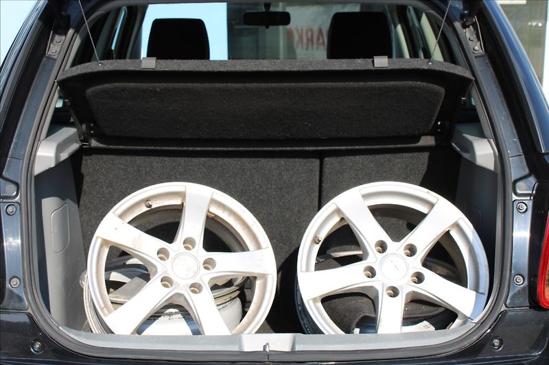 Suzuki SX4 1,6 VVT  4x4,KEYLESS,TAŽNÉ - fotka 21 z 33