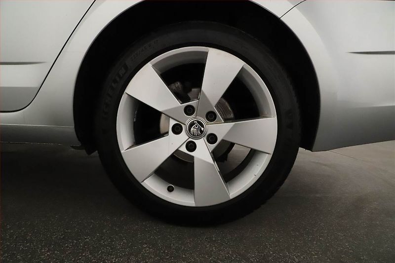 Škoda Octavia (2017) 2.0 TDI, Navi, Tempomat - fotka 12 z 20