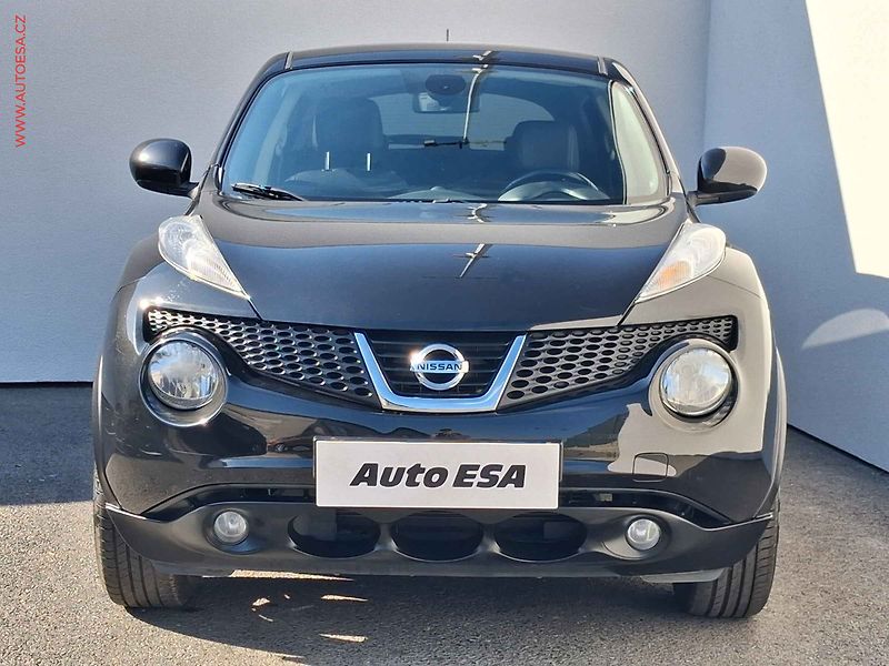Nissan Juke (2010) 1.6i, Tekna - fotka 2 z 19