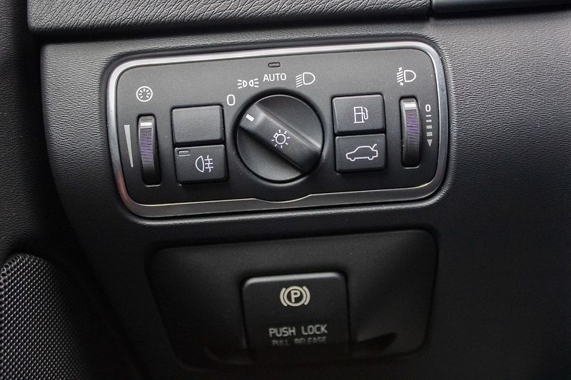 Volvo V60 - fotka 18 z 36