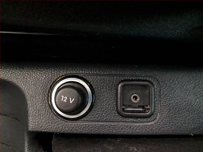Škoda Fabia (2013) 1.2 12V, nová STK - fotka 16 z 16
