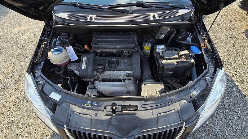 Škoda Fabia 1.4 16V AMBIENTE 1MAJITEL - fotka 35 z 36