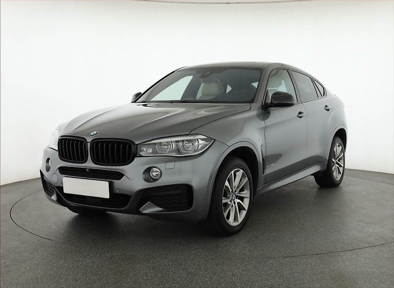 BMW X6 (2016) M Paket xDrive35i - fotka 2 z 19