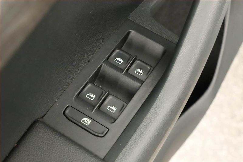 Škoda Octavia (2015) Scout 2.0 TDI, 4X4, Automat - fotka 16 z 16