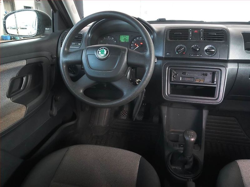 Škoda Fabia (2011) 1.2 - fotka 7 z 13