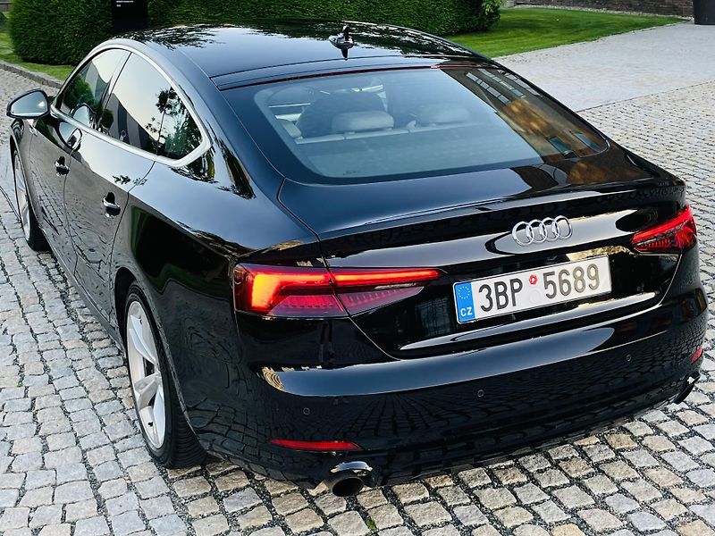 Audi A5 2.0i 140KW AUT KAMERY SERVISKA - fotka 17 z 56
