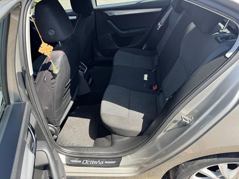 Škoda Octavia 1.6TDi,klima,nové v ČR - fotka 11 z 37