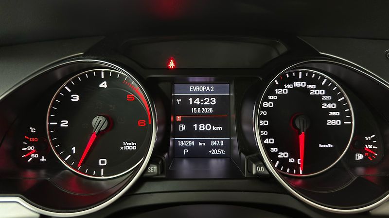 Audi A5 QUATTRO / 2 SADY GUM  - fotka 45 z 47