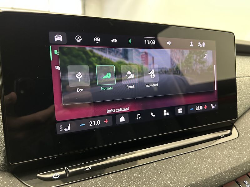 Škoda Octavia 2.0 TDI Top selection - fotka 17 z 27