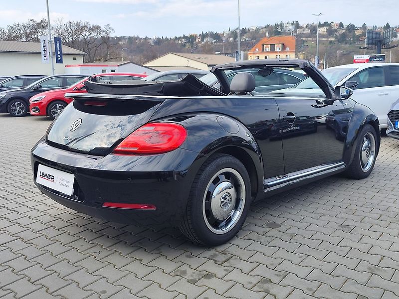 Volkswagen New Beetle 1.6 TDI/77kW Cabrio - fotka 9 z 33