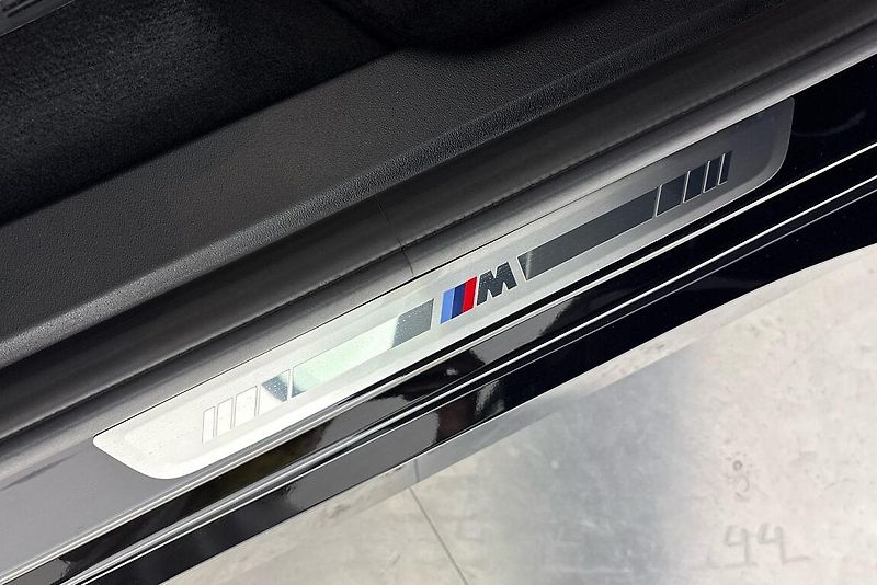BMW X3 M50 xDrive - fotka 17 z 26