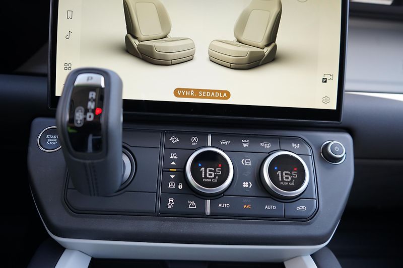 Land Rover Defender 110 S D200 - fotka 30 z 34