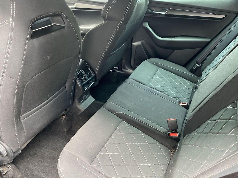 Škoda Karoq (2025) 2.0 TDI 4x4 DSG Sportline - fotka 10 z 39