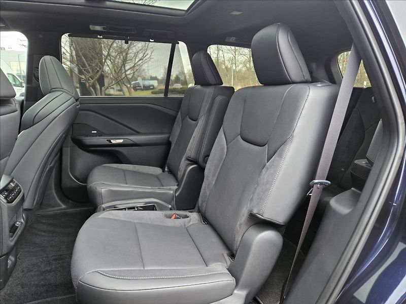 Lexus TX 500h (2025) 2,4 F SPORT Performance 3 - fotka 18 z 27
