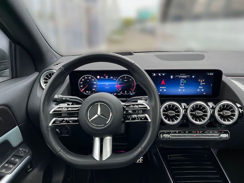 Mercedes-Benz GLA 200 d 4MATIC AMG Edition - fotka 11 z 18