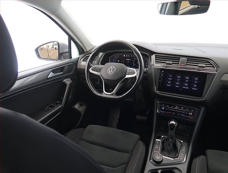 Volkswagen Tiguan Allspace (2022) Life 2.0 TDI, digi klima - fotka 7 z 31