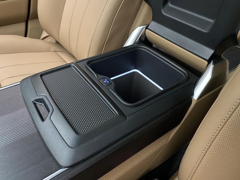Land Rover Range Rover D350 AUTOBIOGRAPHY LWB - fotka 96 z 100