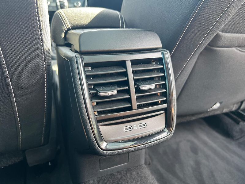 Škoda Kamiq Monte Carlo 1.5 TSI 110kw DSG - fotka 21 z 24
