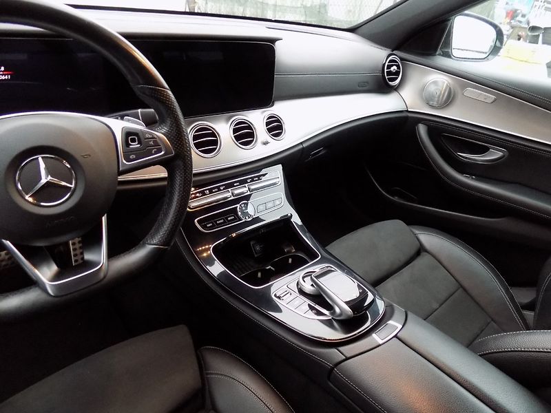 Mercedes-Benz Třídy E (2018) 350d/AMG Line/4-Matic/LED/ - fotka 24 z 45