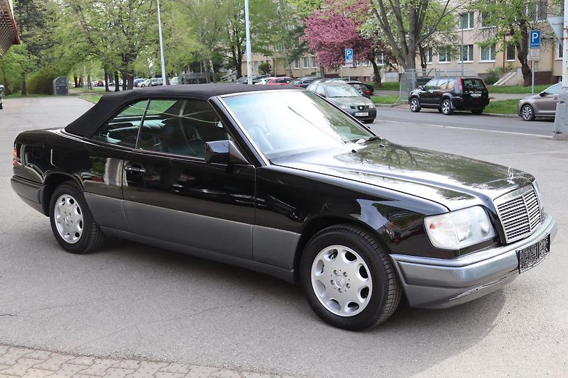 Mercedes-Benz 124 E320 CABRIO 162kW - fotka 8 z 50
