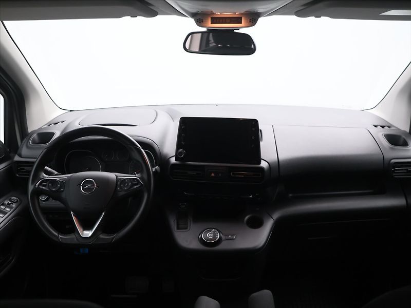 Opel Combo 1,2 Turbo 96 kW S/S AT8 Enjoy - fotka 21 z 29