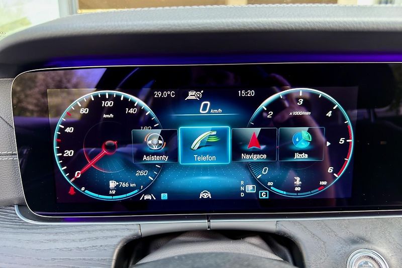 Mercedes-Benz Třídy E (2020) E 220d 4Matic AMG Line - fotka 59 z 112