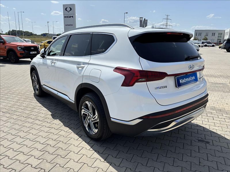 Hyundai Santa Fe 2,2 CRDi Style 4x4 DCT 142kW - fotka 3 z 50
