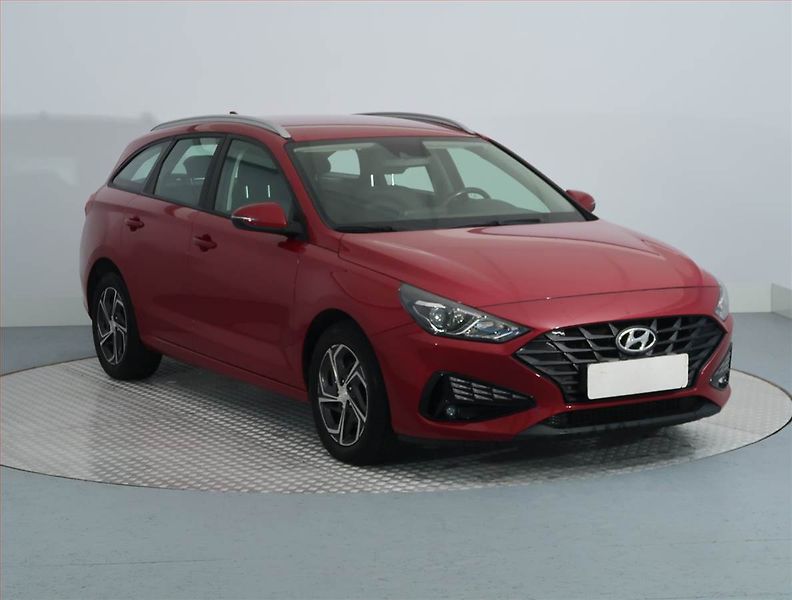 Hyundai i30 (2023) 1.0 T-GDI, ČR,1.maj - fotka 1 z 13