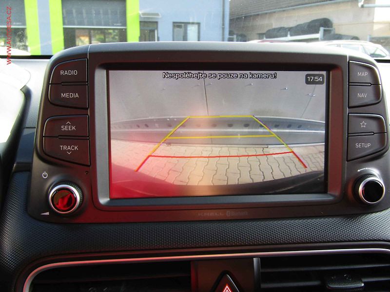 Hyundai Kona (2019) 1.0 T-GDi, Navi, kamera - fotka 16 z 22