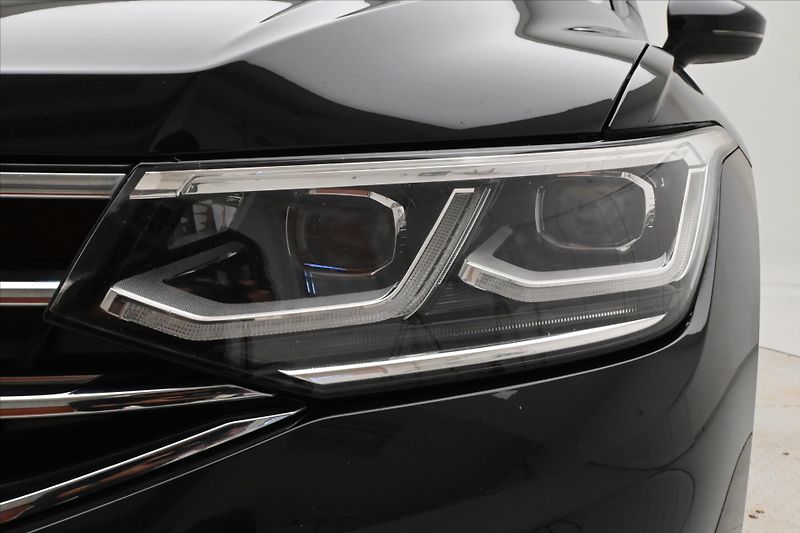 Volkswagen Tiguan 1,4 TSI eHybrid 110kW DSG Záru - fotka 31 z 33