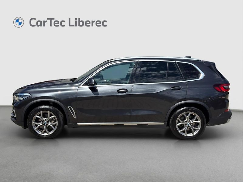 BMW X5 xDrive30d - fotka 6 z 23