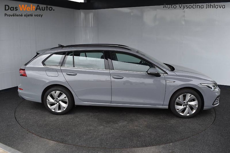 Volkswagen Golf Variant (2024) STYLE 1.5TSI, Manuál,LED - fotka 9 z 24