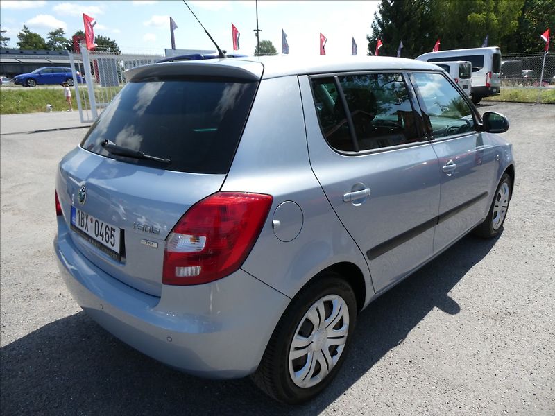 Škoda Fabia 1,2 Tsi 63kW SPORT,digi.klima - fotka 9 z 36