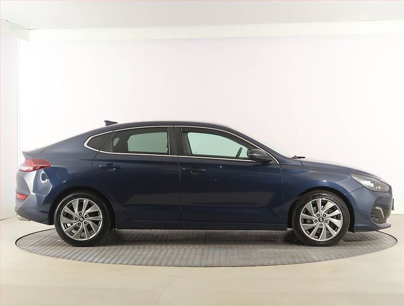 Hyundai i30 (2019) Style 1.6 CRDi, Automat - fotka 6 z 23