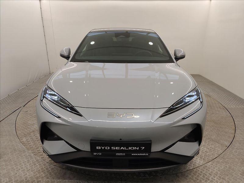 BYD Sealion 7 (2025) 230 Kw Comfort - fotka 6 z 13