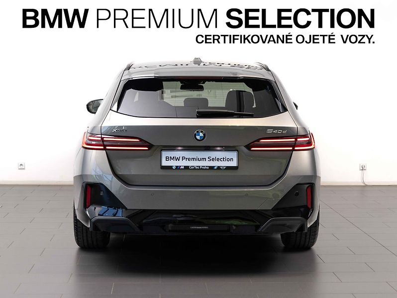 BMW Řada 5 540d xDrive Touring - fotka 4 z 23