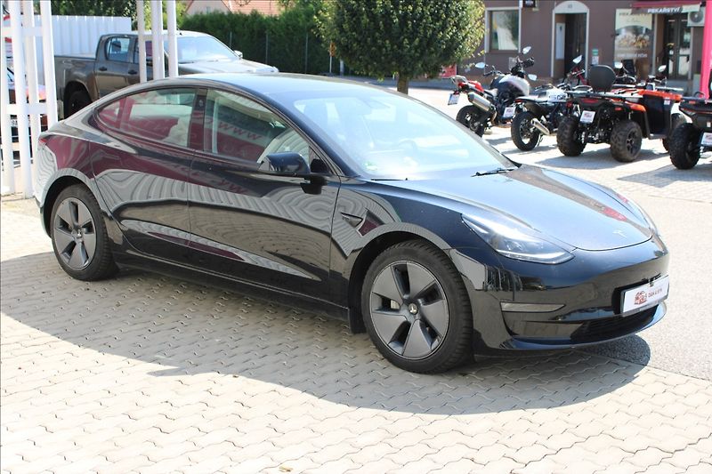 Tesla Model 3 0,0 STANDARD PLUS ZÁNOVNÍ - fotka 2 z 10