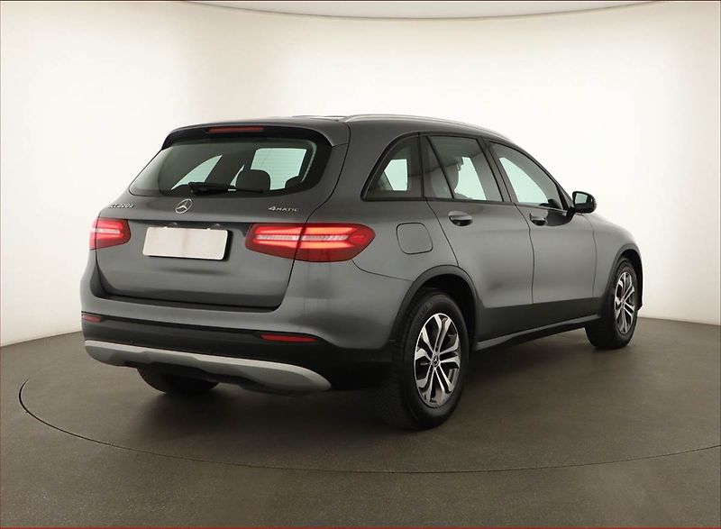 Mercedes-Benz GLC (2017) 220 d 4MATIC - fotka 5 z 20