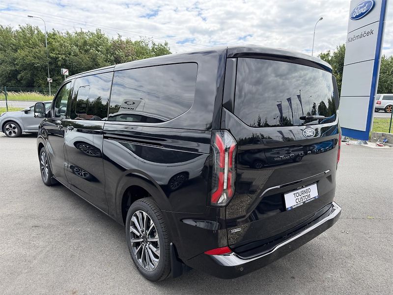 Ford Tourneo Custom (2025) Titanium X L2, Tourneo, 2.5 Du - fotka 5 z 22