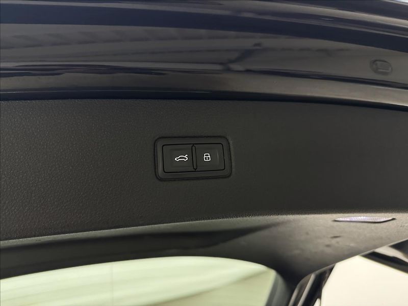 Audi SQ7 4,0 V8 MATRIX BOSE DPH 360° CZ - fotka 51 z 52