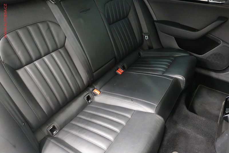 Škoda Superb (2017) 2.0TDi, DSG, bixen, kůže - fotka 12 z 24