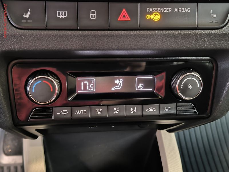 Škoda Fabia (2015) 1.2 TSI, ČR, AC, tempo, park - fotka 15 z 17