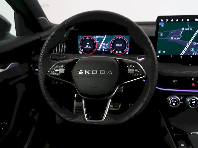Škoda Superb (2025) SPORTLINE 2.0TSI 195KW 4x4 DSG - fotka 19 z 48