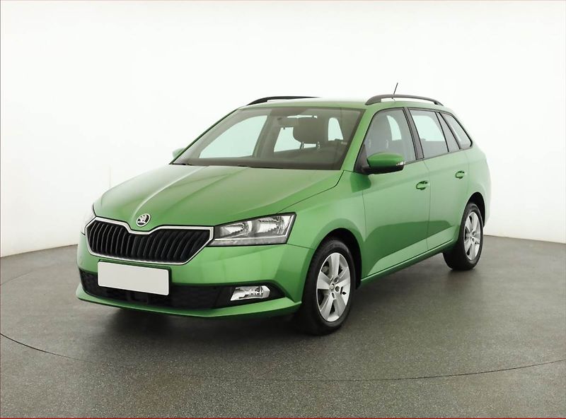 Škoda Fabia (2019) Ambition 1.0 TSI, Serv.kniha - fotka 2 z 17