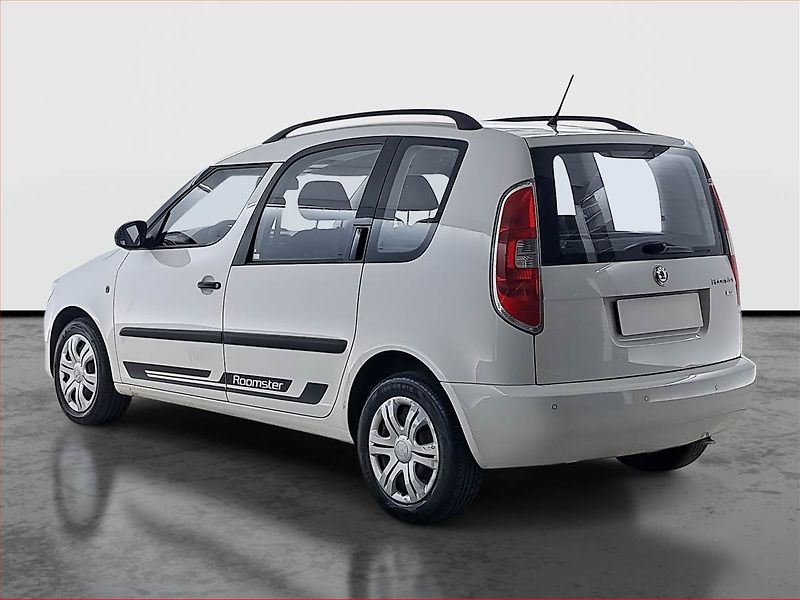 Škoda Roomster (2012) 1.4 16V, Park. senzory - fotka 4 z 17