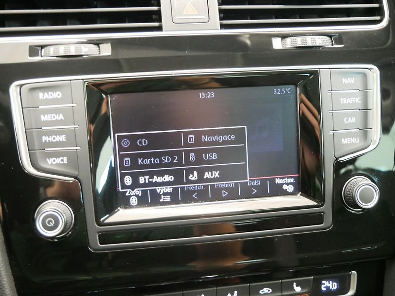 Volkswagen Golf - fotka 19 z 24