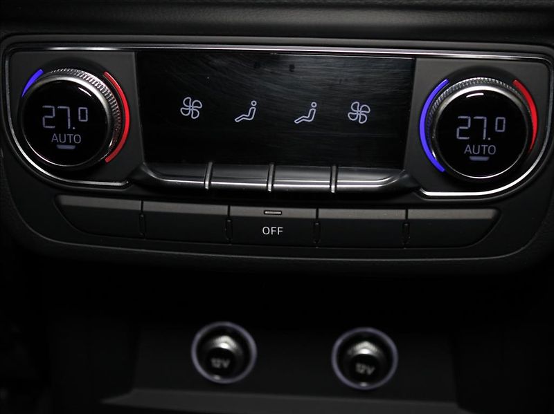 Audi Q7 3,0 TDi 200kW S-line 7-míst ČR - fotka 24 z 29