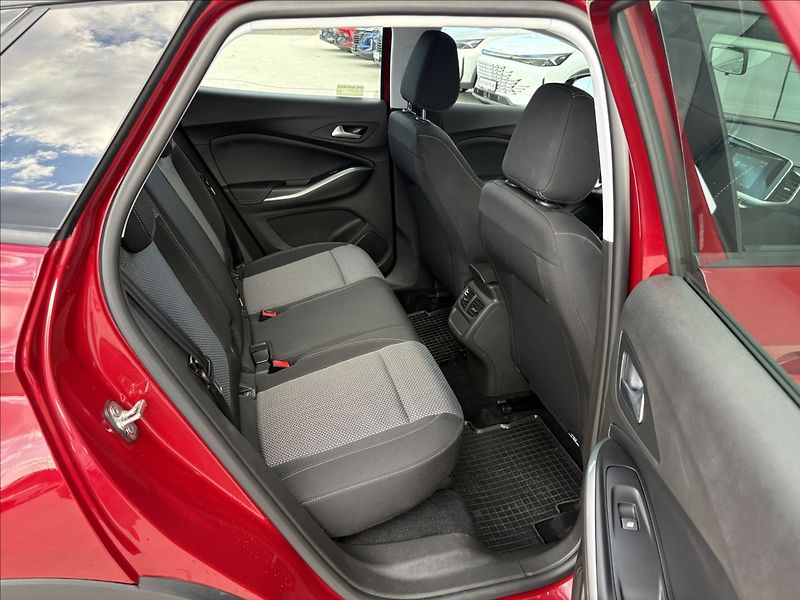 Opel Grandland 1,2 TURBO 96 KW MT6 CZ ZÁRUKA - fotka 22 z 27
